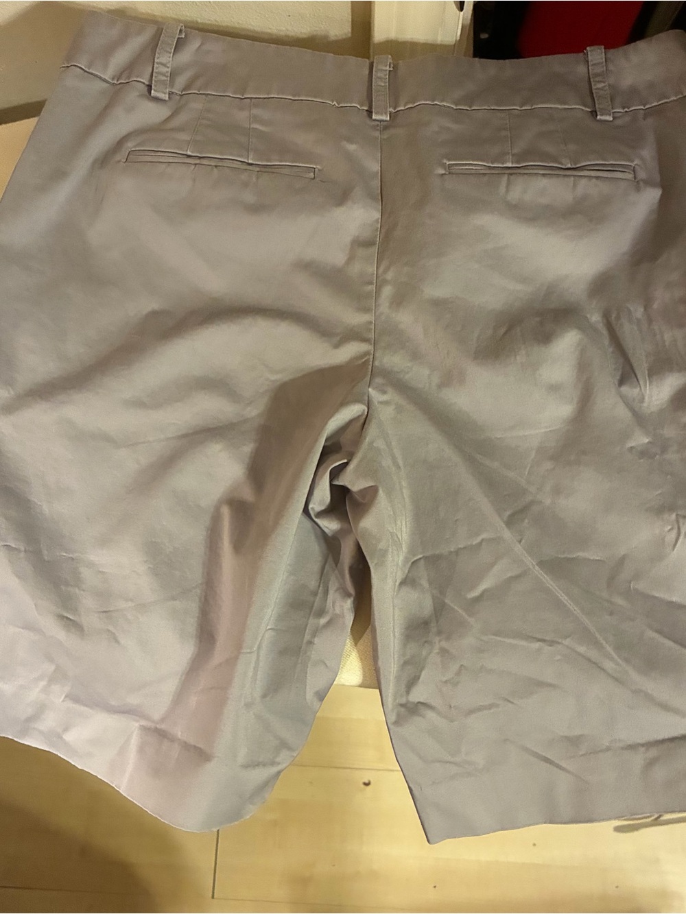 Women’s Gray Ann Taylor Bermuda shorts